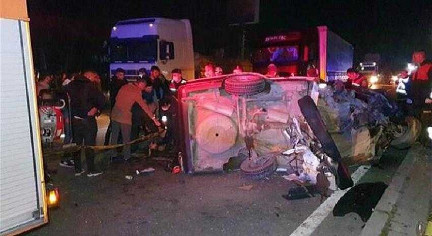 AYDIN'DA KATLİAM GİBİ KAZA; 2 ÖLÜ 3 AĞIR YARALI
