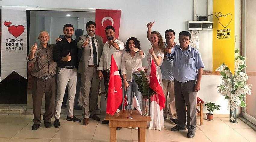 DEĞİŞİM PARTİSİ BOZDOĞAN'DA ŞENAY ALTINTAŞ'A EMANET