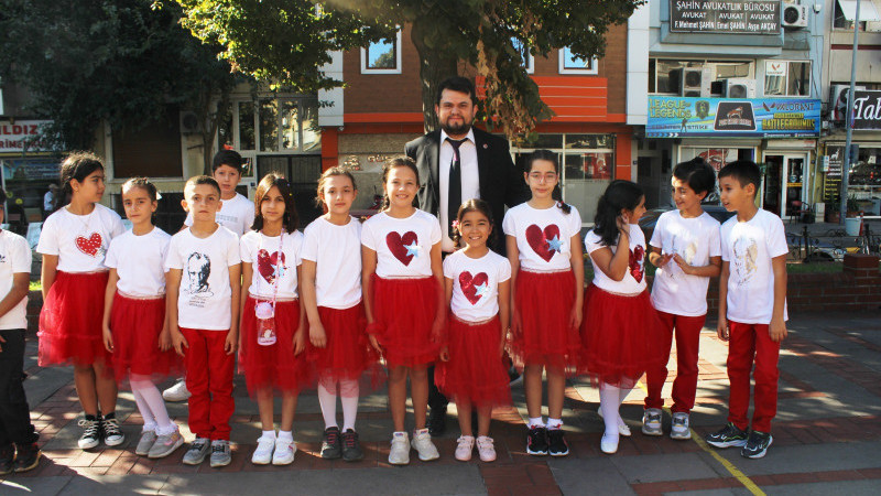 Eser: Güçlü eğitim ordumuzla, başarılı çocuklarımızla kıvançlıyız