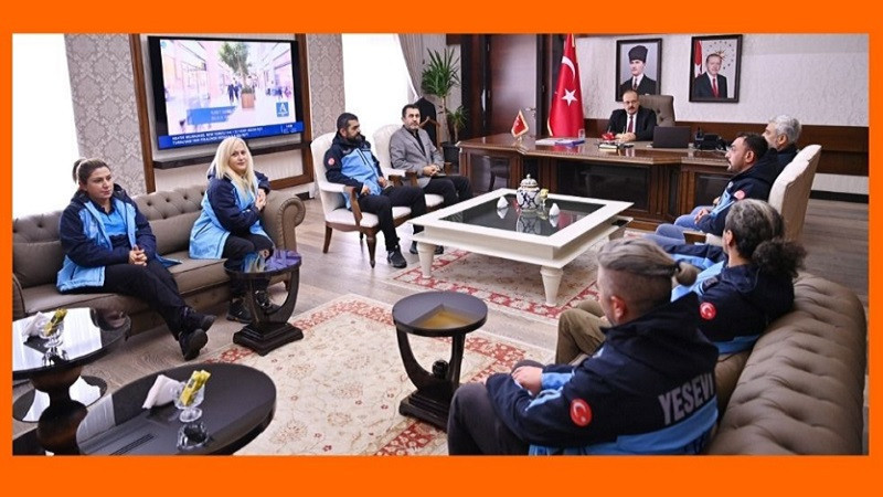 Şefkat Güneşi Yesevi Hareketinden Devlet Baba Canpolat'a ziyaret