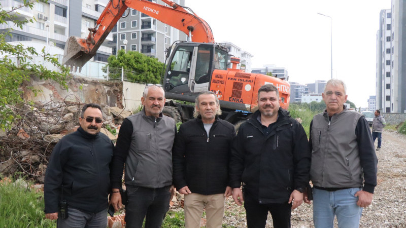 NAZİLLİ BELEDİYESİ METRUK BİNA BIRAKMIYOR
