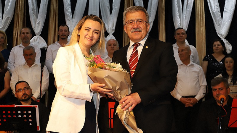 Nazilli Belediyesi THM Korosu'ndan Gençlik Konseri  