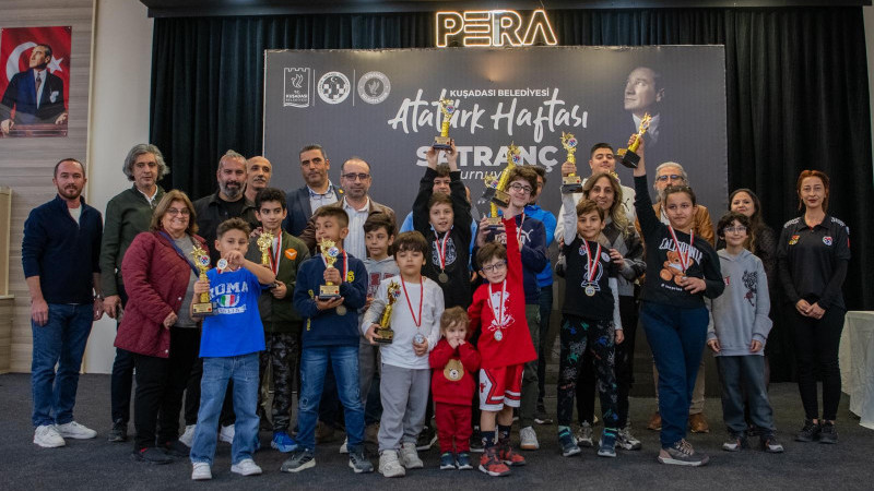 KUŞADASI’NDA HAMLELER ‘ATATÜRK’ İÇİN ATILDI