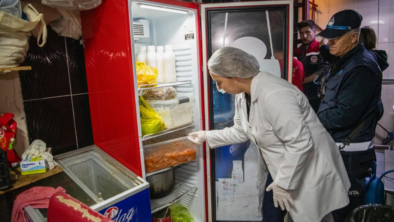 KUŞADASI BELEDİYESİ HALK SAĞLIĞI İLE OYNAYANLARI AFFETMİYOR