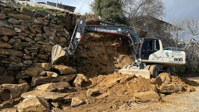 Bozdoğan’da Yağmur Nedeniyle Göçen Duvara Anında Müdahale