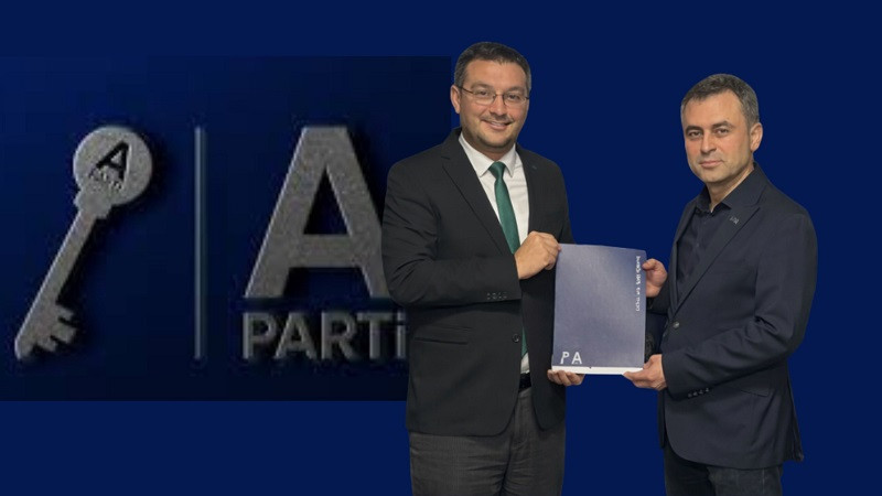 Anahtar Parti Efeler'de gücünü pekiştirdi: FATİH TECİMER Göreve başladı