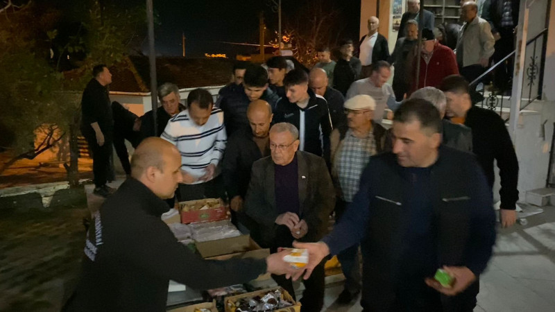 Bozdoğan Belediyesi’nden Kadir Gecesi’nde vatandaşlara ikram